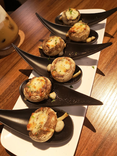 Nom Bistro - Hospitality and gastronomy