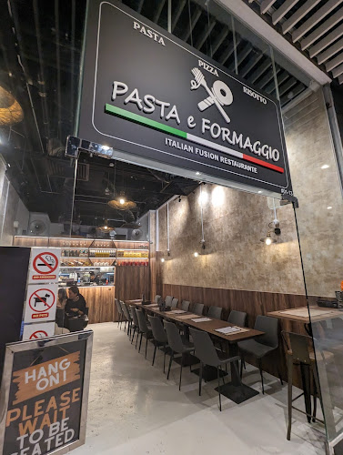 Opinii despre Pasta e Formaggio(P&F) @ CIMB Plaza în Singapore - Hospitality and gastronomy