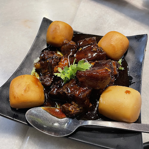 Wok Master Paya Lebar Square |Singapore Chinese Restaurant | Chili Crabs Curry Fish Head