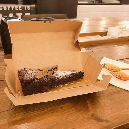 131 E Coast Rd, Singapore 428816