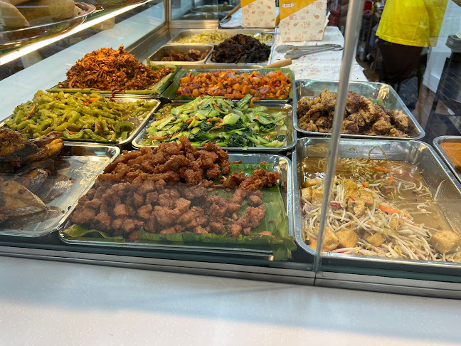 Opinii despre Beach Road Scissors Cut Curry Rice - Bishan în Singapore - Hospitality and gastronomy