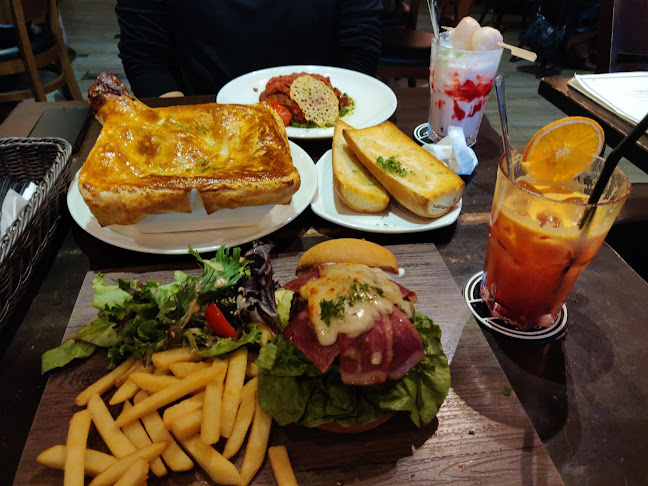 Royz et Vous - Singapore