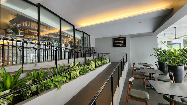 Applause on Tyrwhitt – Bistro and Bar - Singapore