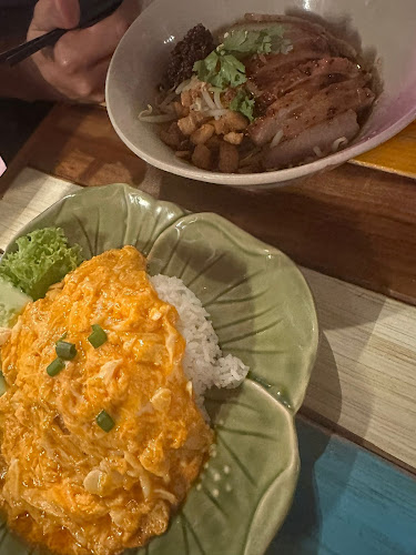 Comentarii opinii despre Warm Up Cafe @Mackenzie Road