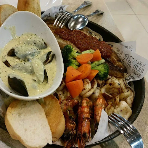 Comentarii opinii despre The Manhattan Fish Market