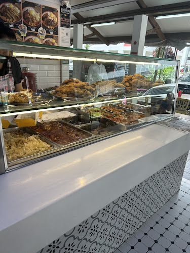 Beach Road Scissors Cut Curry Rice - Bishan - Singapore