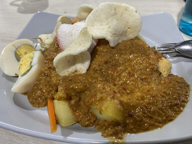 Bukit Panjang Hawker Centre & Market - Hospitality and gastronomy