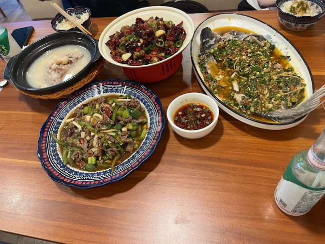 Comentarii opinii despre JIANG HU MAO CAI 江湖冒菜