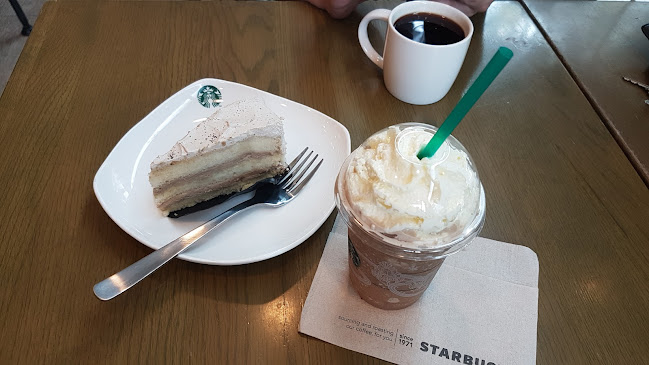 Opinii despre Starbucks Toa Payoh HDB Hub în Singapore - Hospitality and gastronomy