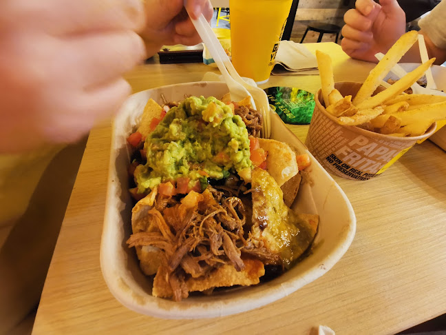 Opinii despre Guzman y Gomez în Singapore - Hospitality and gastronomy