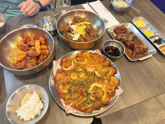 02-26 West Wing Waterway, Punggol Central, Point83, 828761