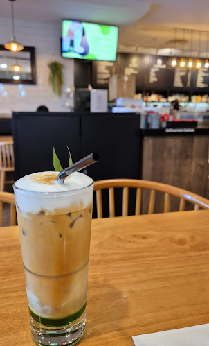 681 Punggol Dr., #01-06 Oasis Terraces, Singapore 820681