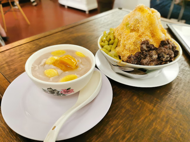 Hup Ka Foon 合家歡 - Singapore