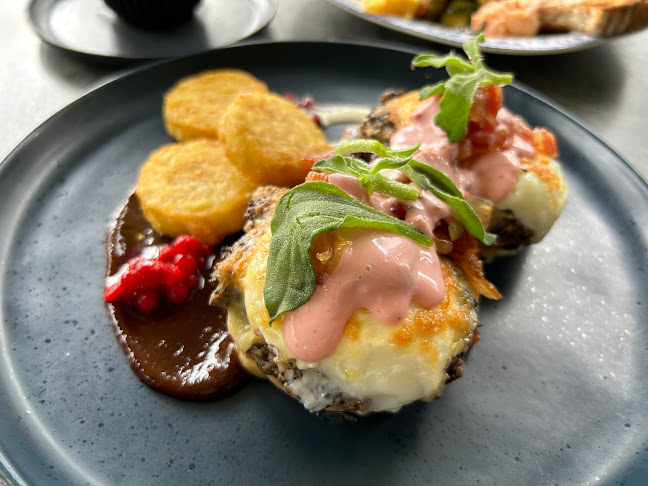 Symmetry - Singapore