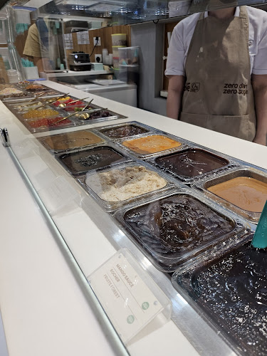 Yolé Plaza Singapura - Hospitality and gastronomy