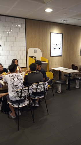 McDonald's Toa Payoh HDB Center - Hospitality and gastronomy