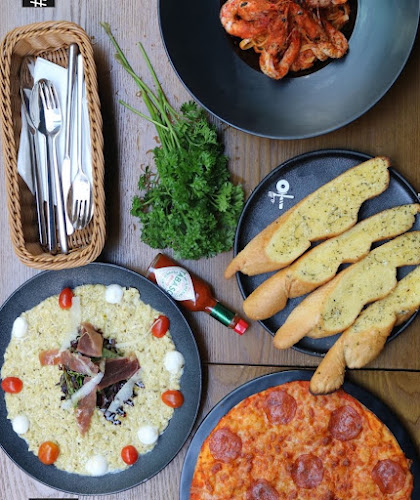 Opinii despre Pasta e Formaggio(P&F) @ CIMB Plaza în Singapore - Hospitality and gastronomy