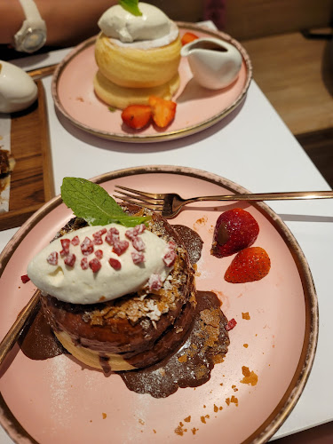 Comentarii opinii despre Fluff Stack (Tampines 1)