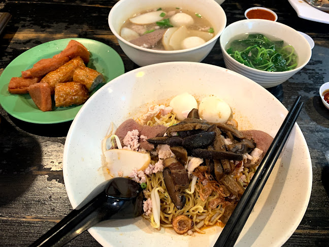 Comentarii opinii despre Rong Fa (Mui Siong) Minced Meat Noodles (榮發(梅松)肉脞面)