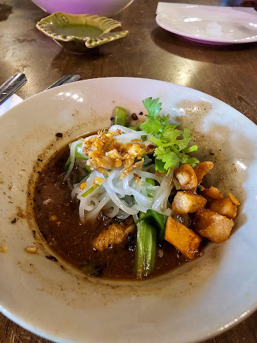 Warm Up Cafe @Mackenzie Road - Singapore