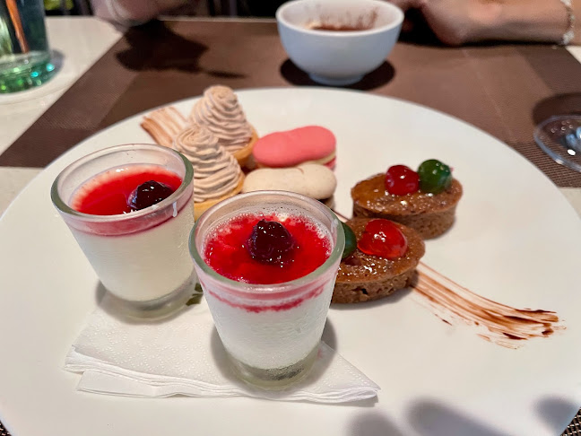 22 Orange Grove Rd, Level One, Garden Wing, Singapore 258350