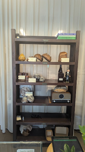 Pelle and Pepe Bread - Hospitality and gastronomy