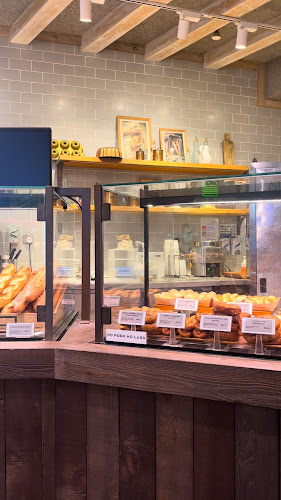 Paris Baguette PLQ Mall - Hospitality and gastronomy