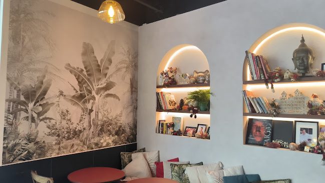 Laurent's Café & Chocolate Bar - Hospitality and gastronomy