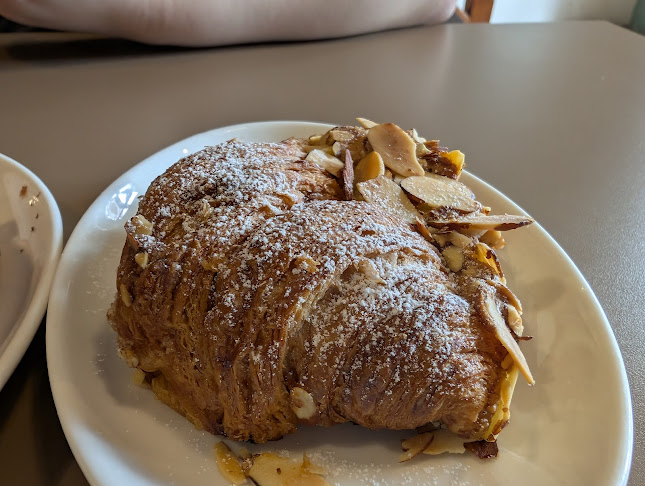 Mother Dough Bakery - Hospitality and gastronomy