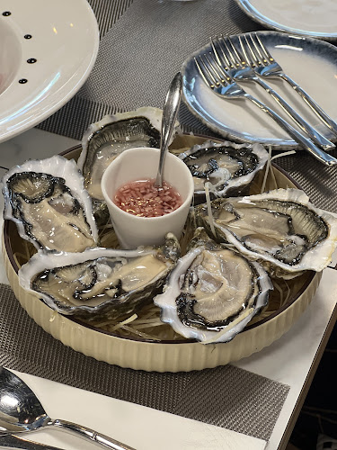 15 Swan Lake Ave, Opera Estate, Singapore 455711