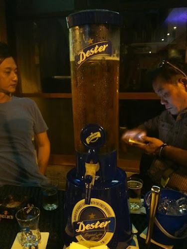 Cyclone Party Pub - Hospitality and gastronomy