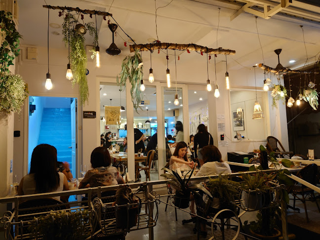 117 Frankel Ave, Singapore 458232