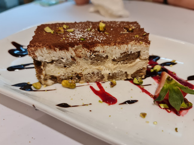 Bruno's Pizzeria & Grill Katong - Hospitality and gastronomy