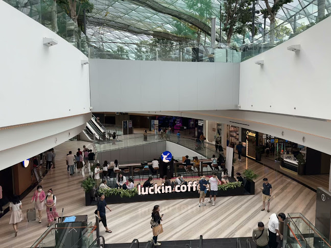 Opinii despre luckin coffee - Jewel în Singapore - Hospitality and gastronomy