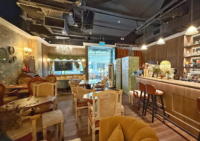 Comentarii opinii despre A Beautiful Day Café Tea Room + Cocktail Bar