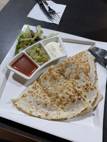 132 Casuarina Rd, Sembawang Hills Estate, Singapore 579520