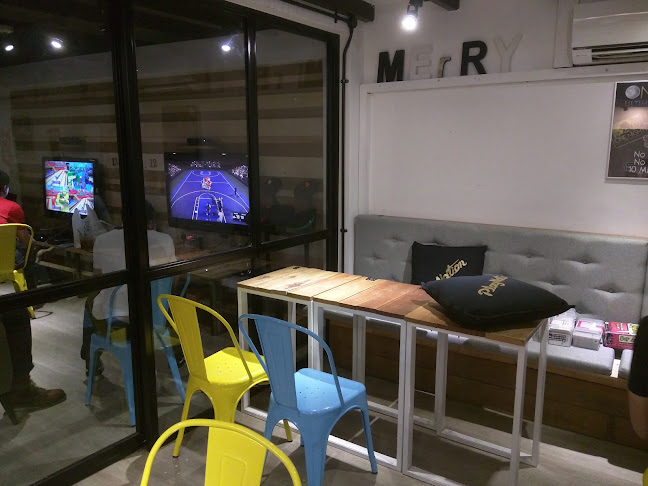 Comentarii opinii despre Play Nation HQ