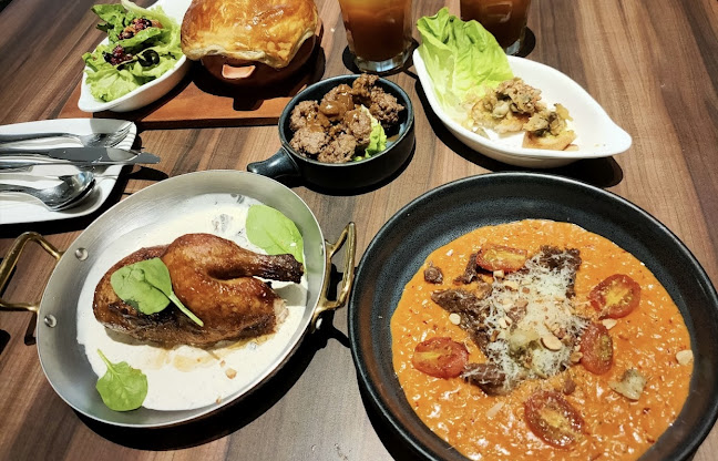 Poulet - VivoCity - Singapore