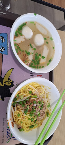 美记鱼圆面 Mei Ji Fishball Noodles - Singapore