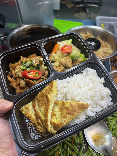 Keat Hong Curry Rice (Economic Rice) - Singapore