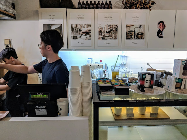 Strangers @ Work - Hospitality and gastronomy