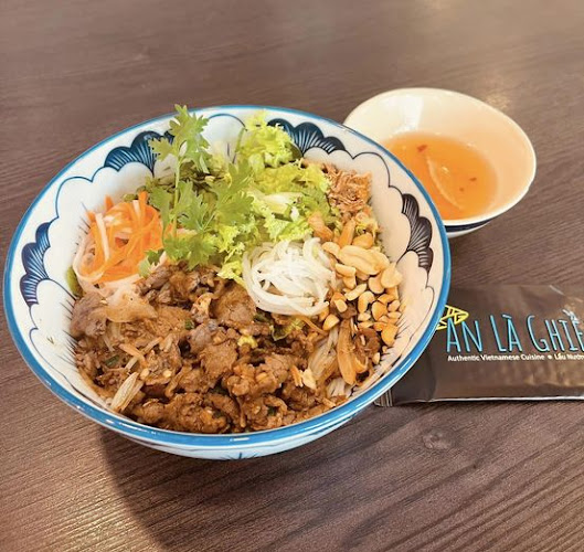 Ăn Là Ghiền - Bistro 7 - Singapore