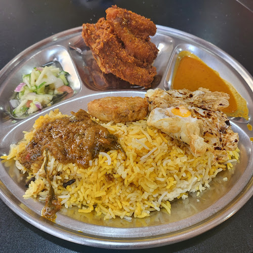 Trade hub Muslim food - Hospitality and gastronomy