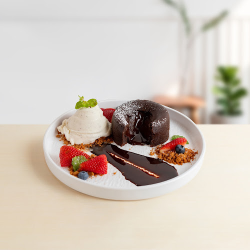 Geláre Bugis+ - Hospitality and gastronomy