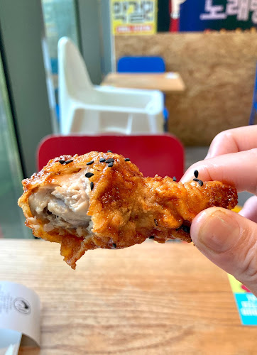 3 Gateway Dr, #02-05 Westgate, Singapore 608532