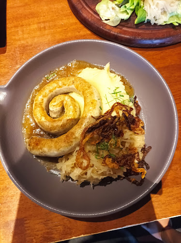 1 HarbourFront Walk, #01-149 VivoCity, Singapore 098585