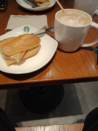 Starbucks Ang Mo Kio Hub - Singapore