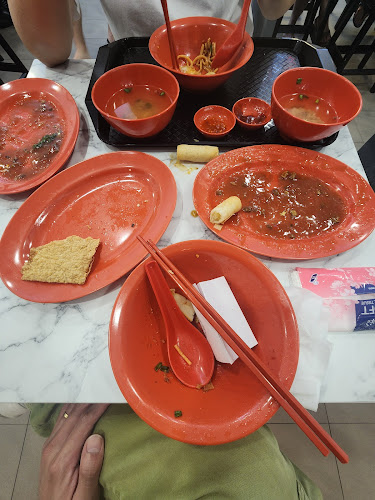 Tiong Bahru Yong Tao Hu 中峇魯釀豆腐 - Singapore