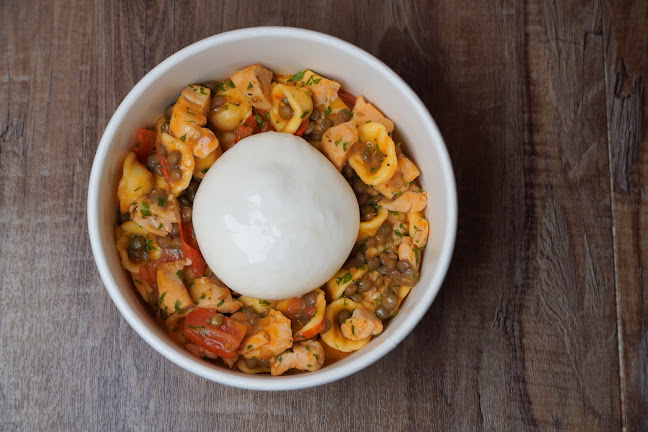 Opinii despre Burrata Joy & Gustavo Lapasta Bukit Timah în Singapore - Hospitality and gastronomy