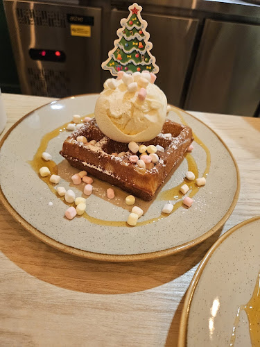 Comentarii opinii despre Frosty Owl